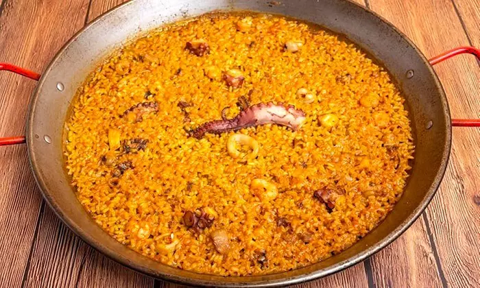 Menú de arroz para llevar para 2 o 4 personas con botella de vino