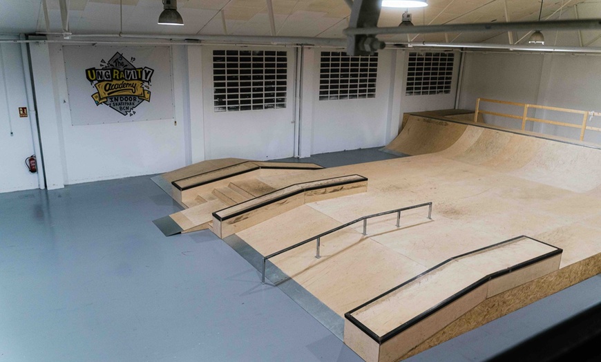 Image 1: Acceso de 3 h a indoor skatepark para 1, 2 o 4 personas