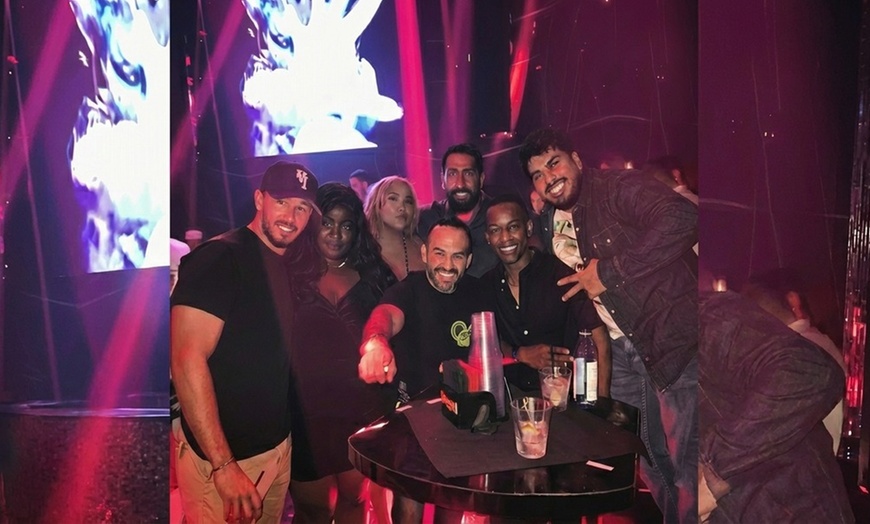 Image 4: VIP Miami Pub Crawl For 1 Guest with 3 Bars & Club Entry