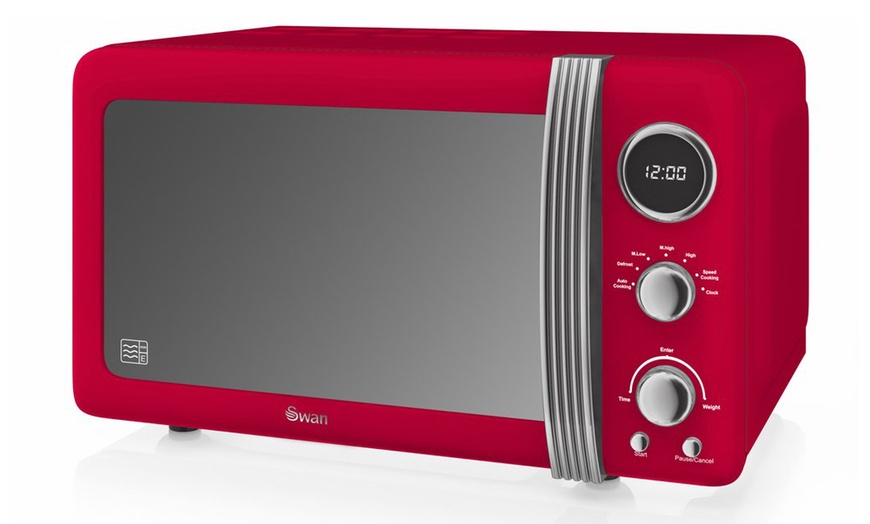 Image 12: Swan 800W Retro Digital Microwave