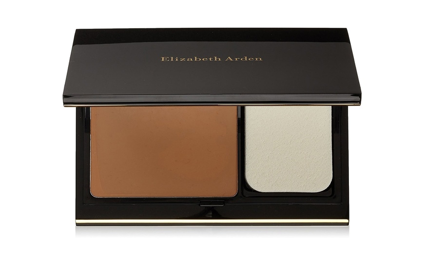 Image 1: Elizabeth Arden Flawless Finish