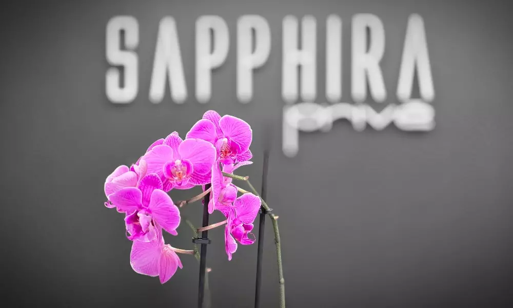Hasta 35% de descuento en Tratamiento Facial - Antienvejecimiento en Sapphira Privé Sevilla La Buhaira - Second Medium