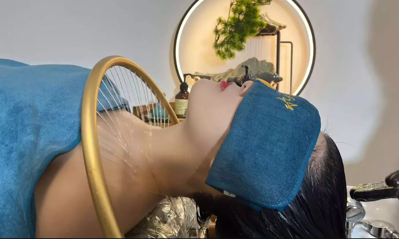 Évasion japonaise : l’art du head spa pour une détente absolue