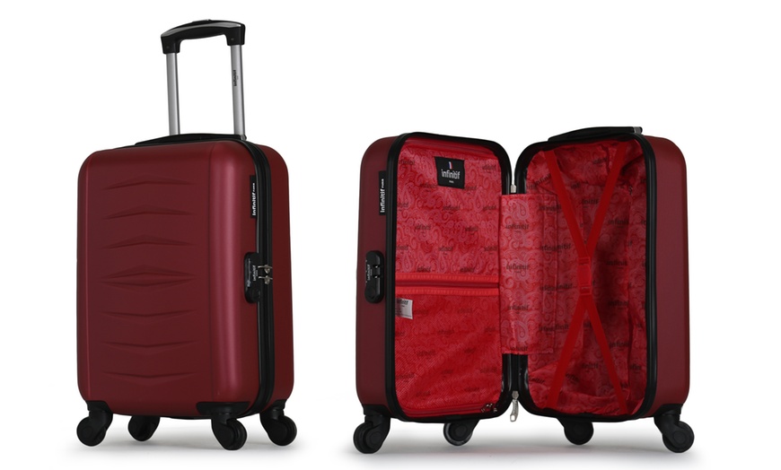 Image 33: Cabin and Vanity Case Luggage Set