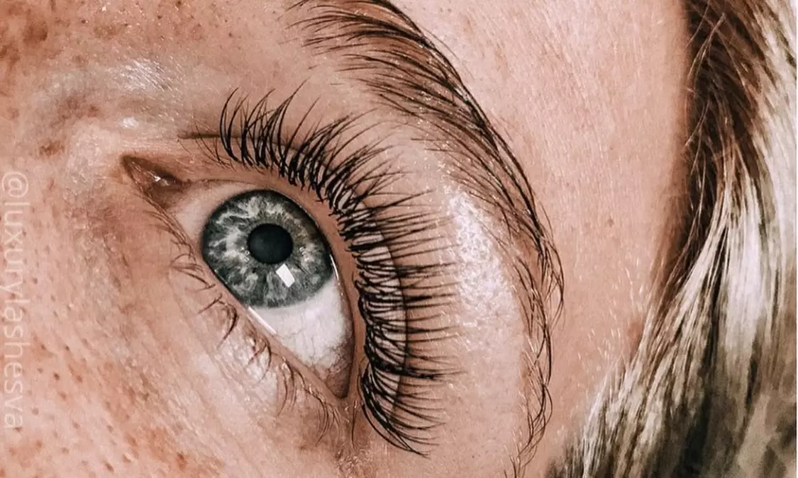 Luxury Lashes offers classic, hybrid, and volume eyelash extensions with up to 61% off for a stunning transformation.