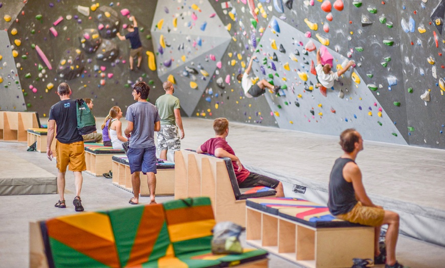 Image 3: Learn New Techniques & Extra Passes: Bouldering 1 Class For 1, 2, or 4