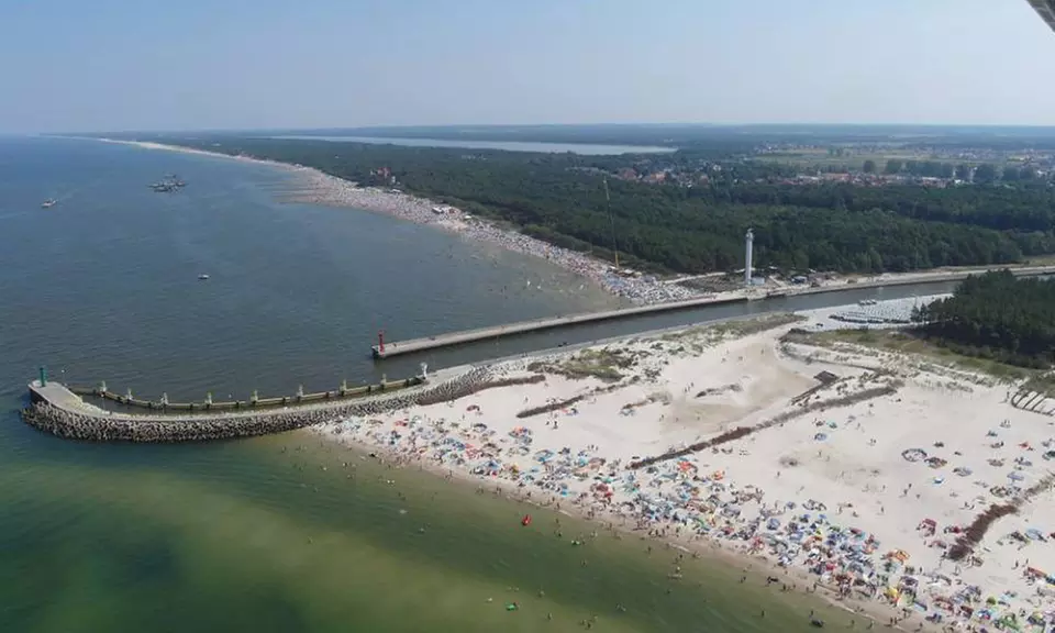 Niezapomniane przeżycie: lot z adrenaliną, szkolenie pilota i więcej