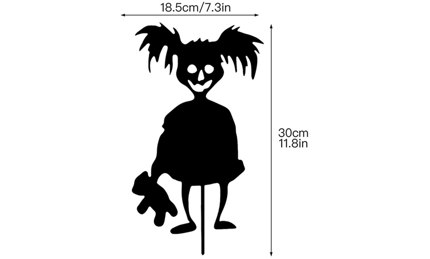 Image 8: Halloween Little Sinister Garden Pile Silhouette