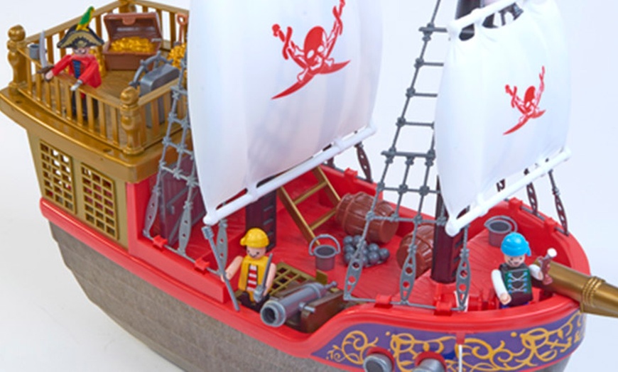 Image 7: Toy Castle or Pirate Ship Playset