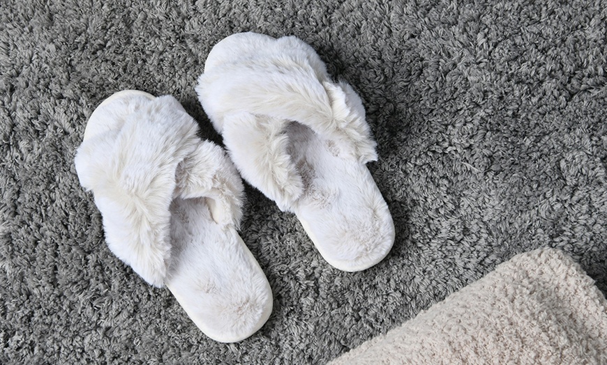 Image 2: Womens Rabbit Fur Themed Slippers