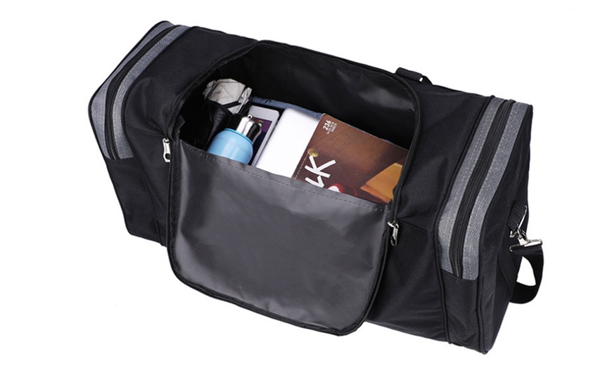 Image 8: Sports Travel Duffel Bag