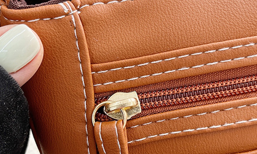 Image 9: Women's Vintage Style Crossbody Shoulder Bag