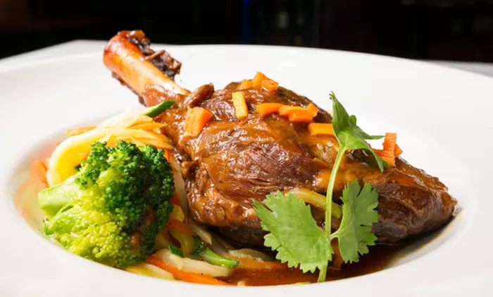 Dinner and drinks with authentic Italian cuisine experience