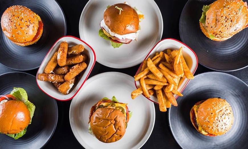 Image 6: Burger with Chips and Drink