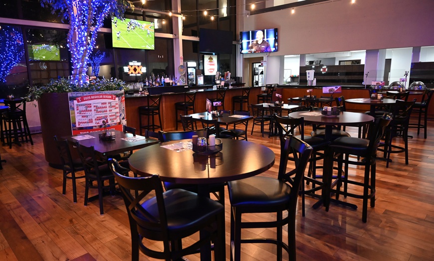 Image 10: Member-Only Deal: Atrium Hotel & Suites DFW