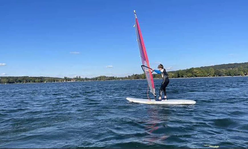 Image 3: 5 Std. Windsurf-Grundkurs inkl. Leihausrüstung für 1 oder 2 Personen