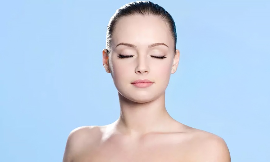Image 1: Hydro Facial, Extraction, Hand Treatment Opt Feet & Peppermint Massage