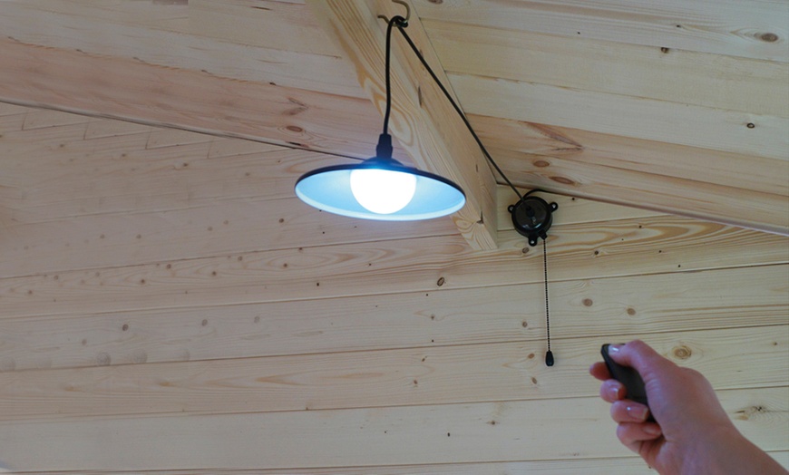 Image 3: Solar Shed Light with Remote Control