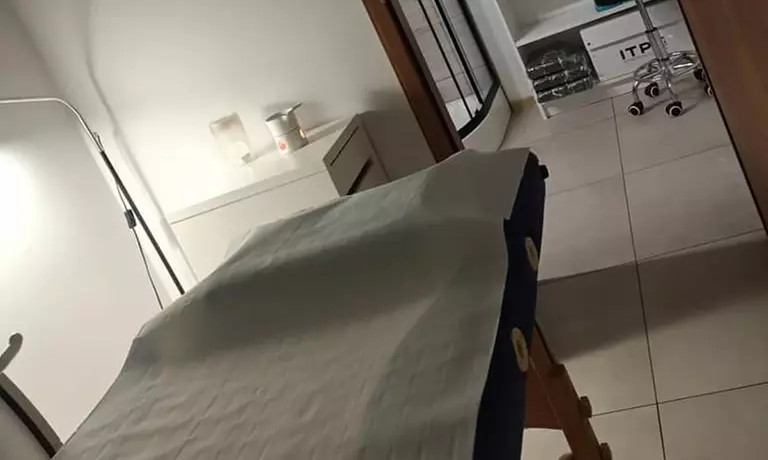 Do 30% zniżki na Masaż - Całe ciało w Salon kosmetyczny Klinika Urody i Spa