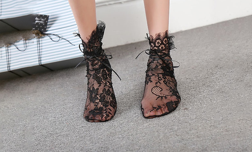 Image 3: Floral Lace Socks