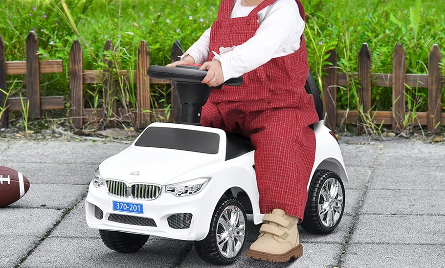 Image 7: Toddler Ride-On Car