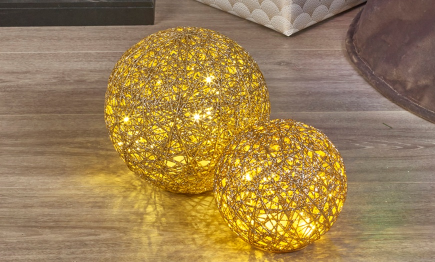 Image 2: Set of Indoor Plastic Ball Lights