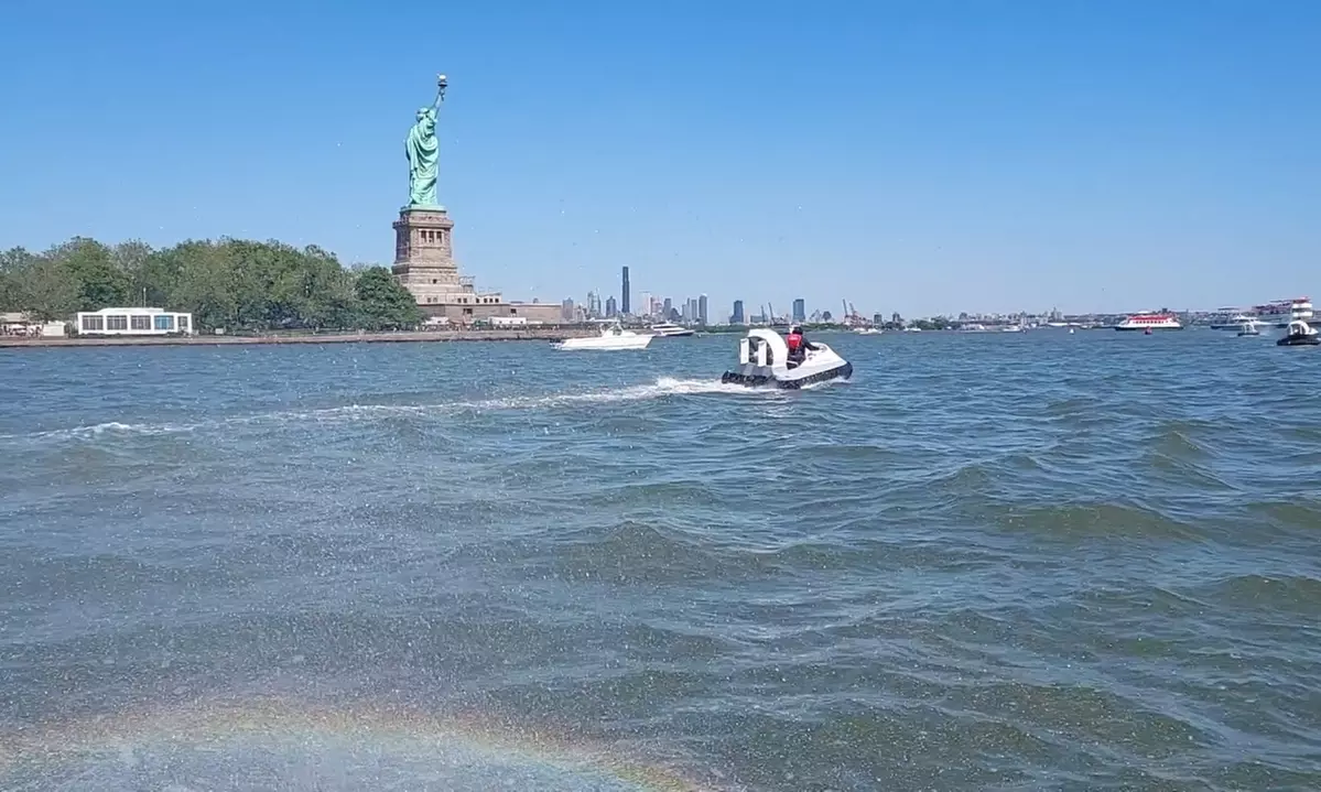 Exhilarating Hovercraft Adventure Over Iconic New York Landmarks: Two-Hour Hovercraft Tour for One, Two or Three - Second Medium