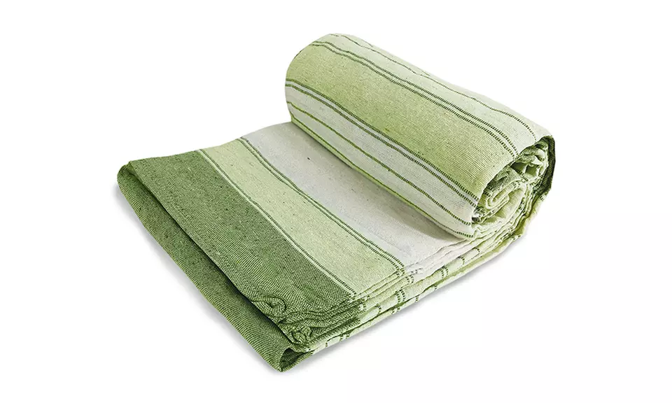 Sofabezug und Tagesdecke aus natürlicher recycelter Baumwolle