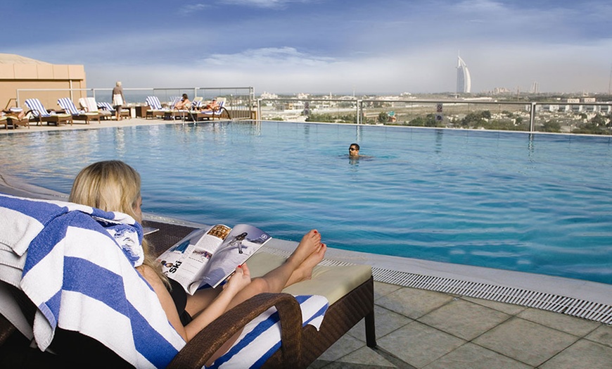 Image 5: Pool and Fitness Facilities Access at Pool Bar at 4* Two Seasons Hotel