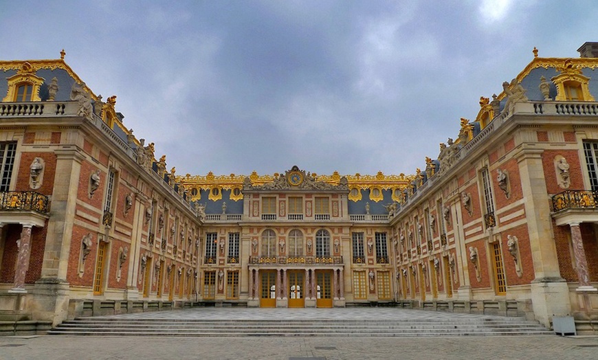 Image 5: Paris South: Queen or King Room with optional Breakfast