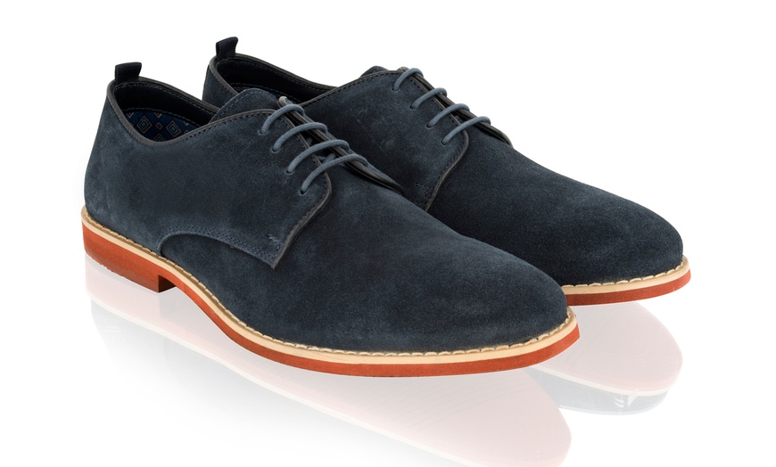 Image 3: Chaussures en daim pour homme