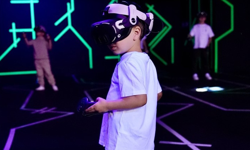 Image 10: Join the Virtual Hero Experience Up to 10 Players