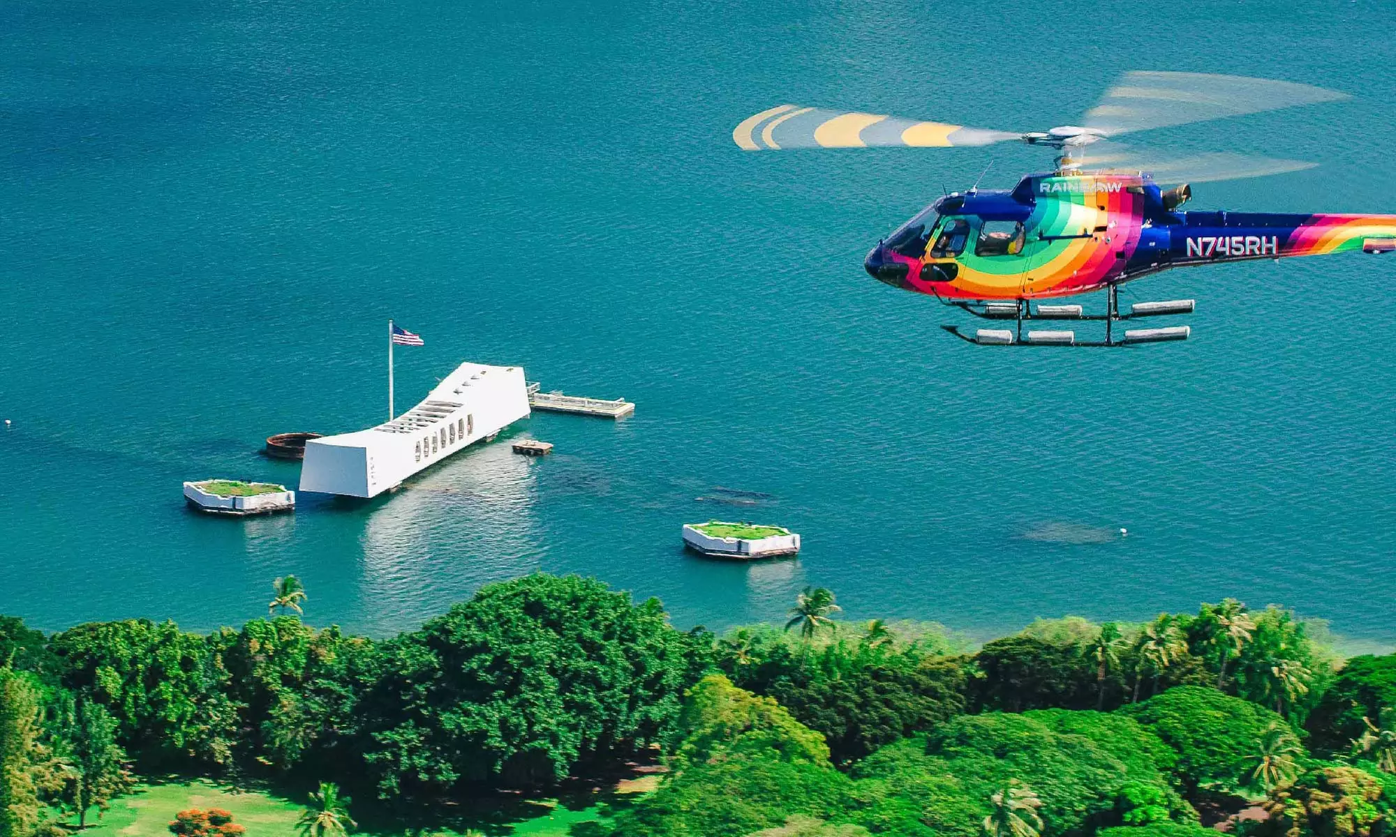 Shared or Private Waikiki Pearl Harbor Helicopter Tour 