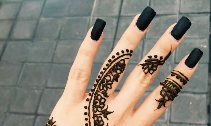 $18 for $35 Worth of Services — MS.h.e.n.n.a - Primary Image