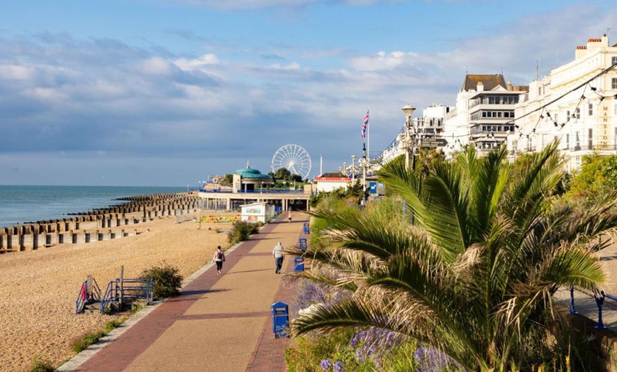 Image 13: Eastbourne: Standard Double Room for Two with Breakfast