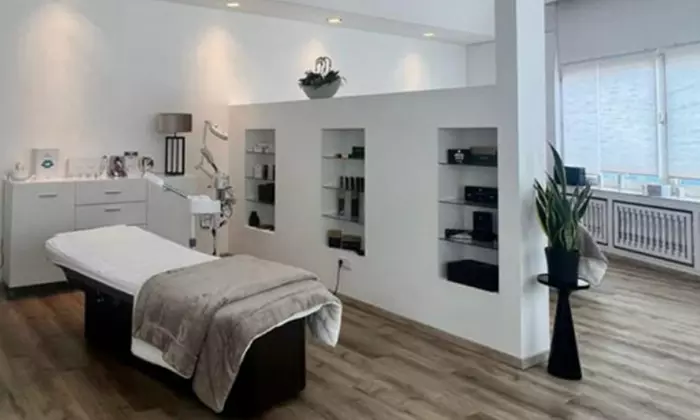 Augenbrauenlifting bei Beauty Pari (bis zu 35% sparen) - Second Medium