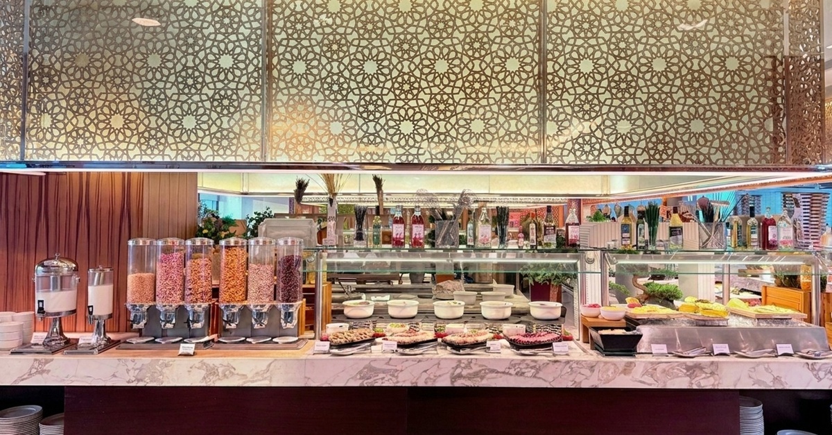 5* Breakfast Buffet With Pool & Beach Access For Child Or Adults 5* Breakfast Buffet With Pool & Beach Access For Child Or Adults