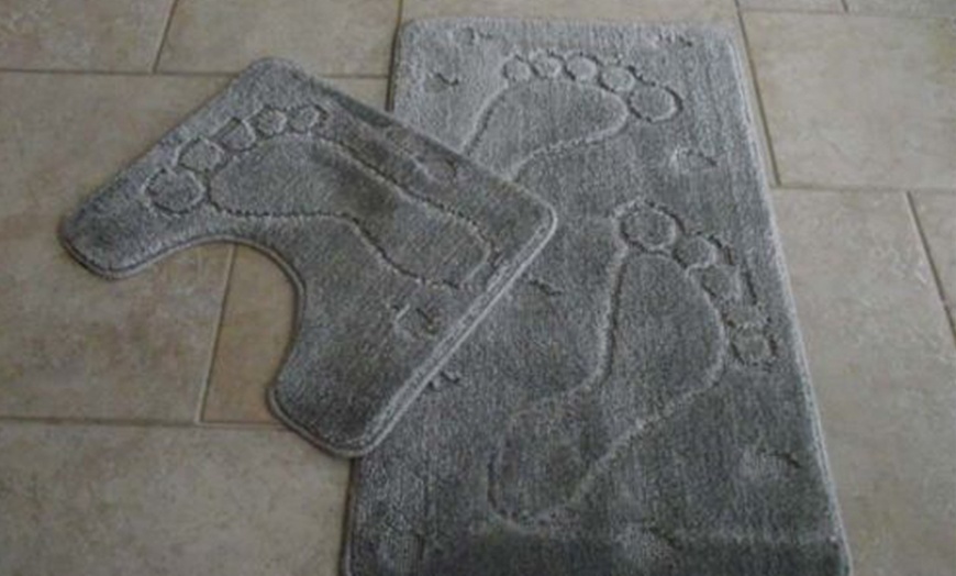 Image 3: Footprint Bath and Pedestal Mat Set