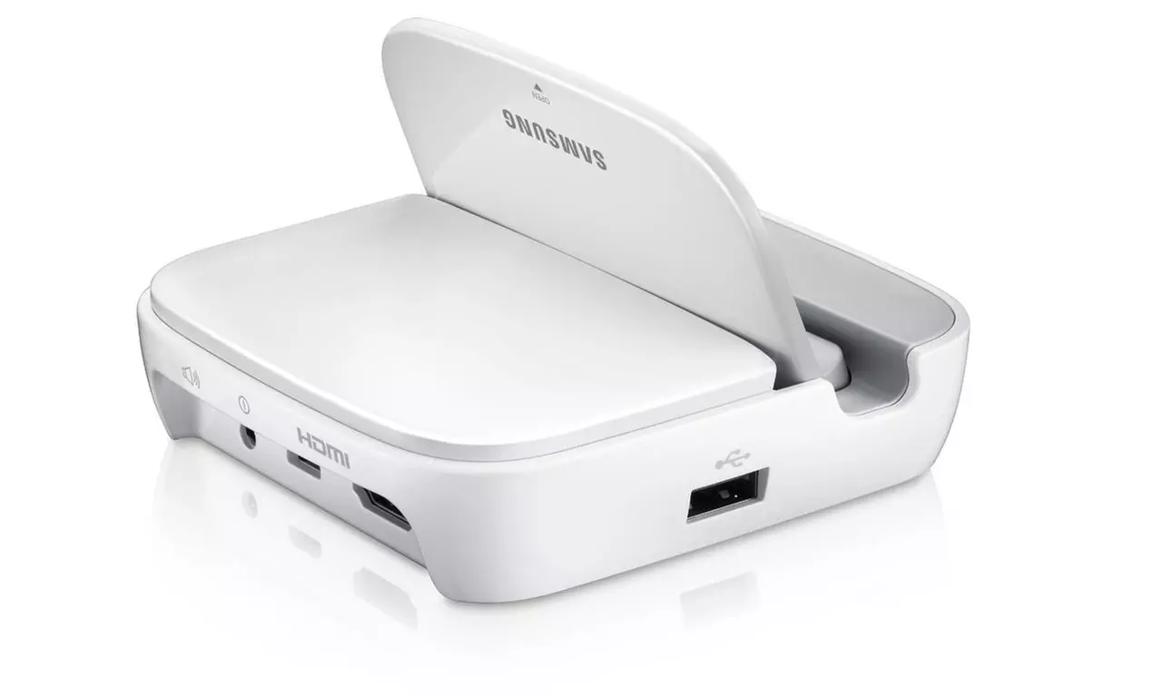 Samsung Smart Universal Multimedia Dock for Galaxy S3/S4 and Note 2/3/4 - Second Medium
