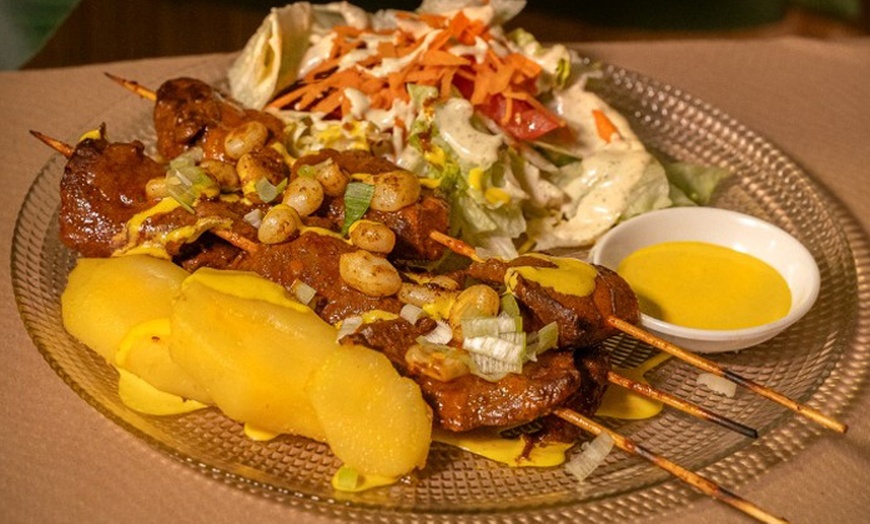 Image 3: Menú peruano para 2 o 4 personas con bebidas y postres