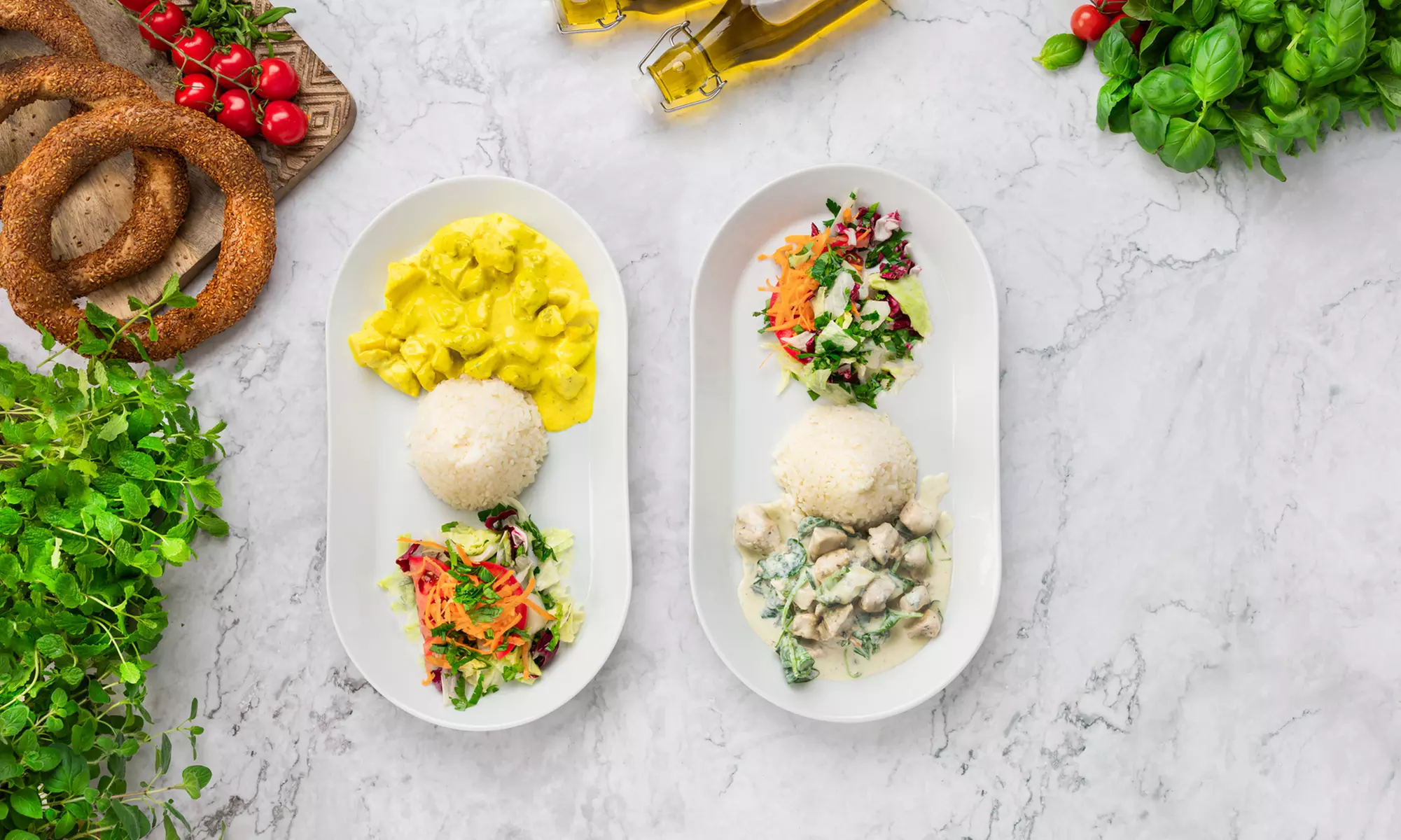 Köstliches Chicken-Menü mit Reis, Salat und Dessert für 1-4 Personen