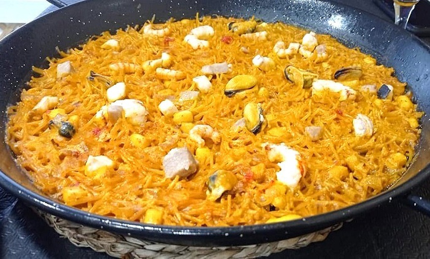 Image 20: Menú de arroz para llevar para 2 o 4 personas con botella de vino