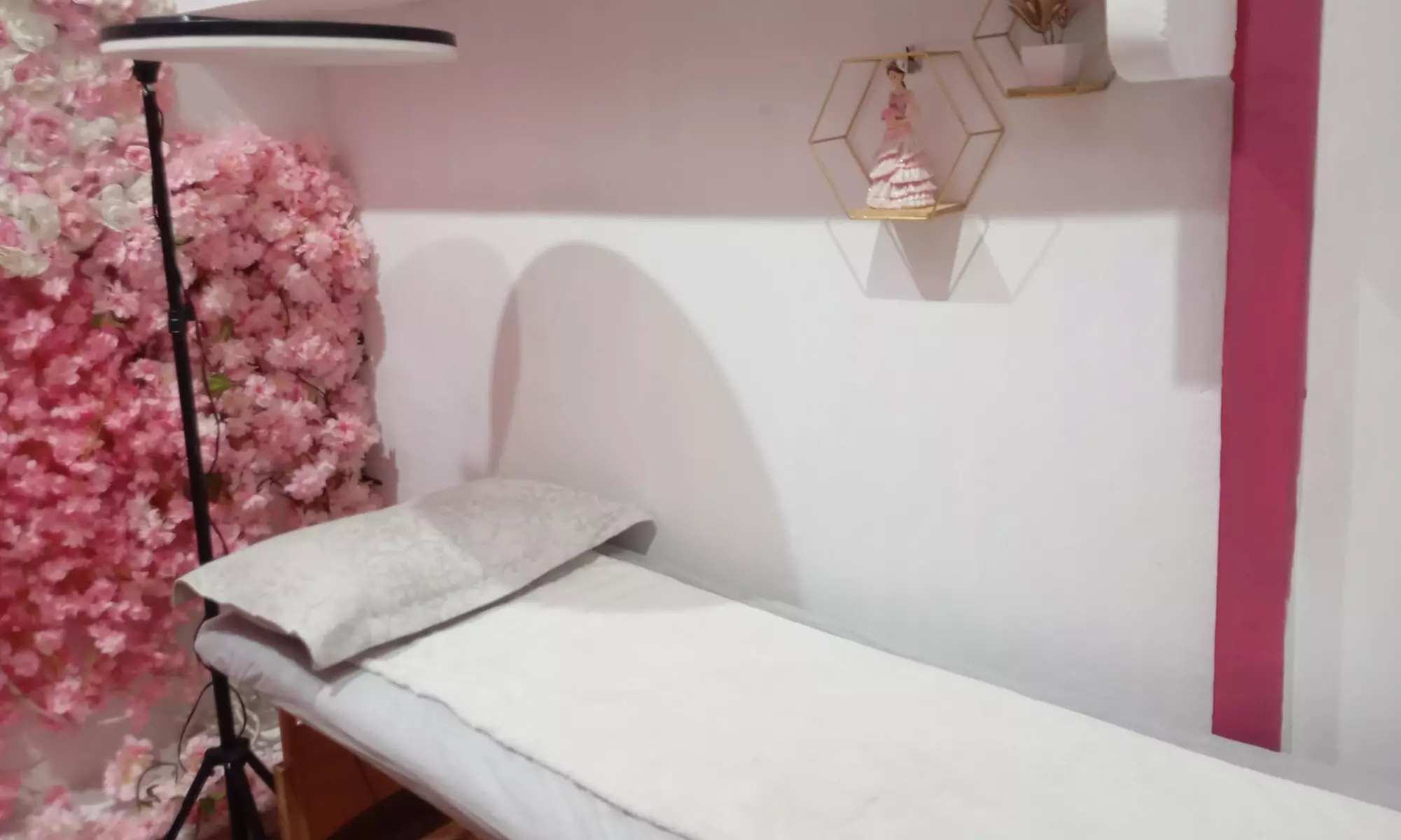 Extensiones de pestañas, volumen o natural, con cejas y diseño