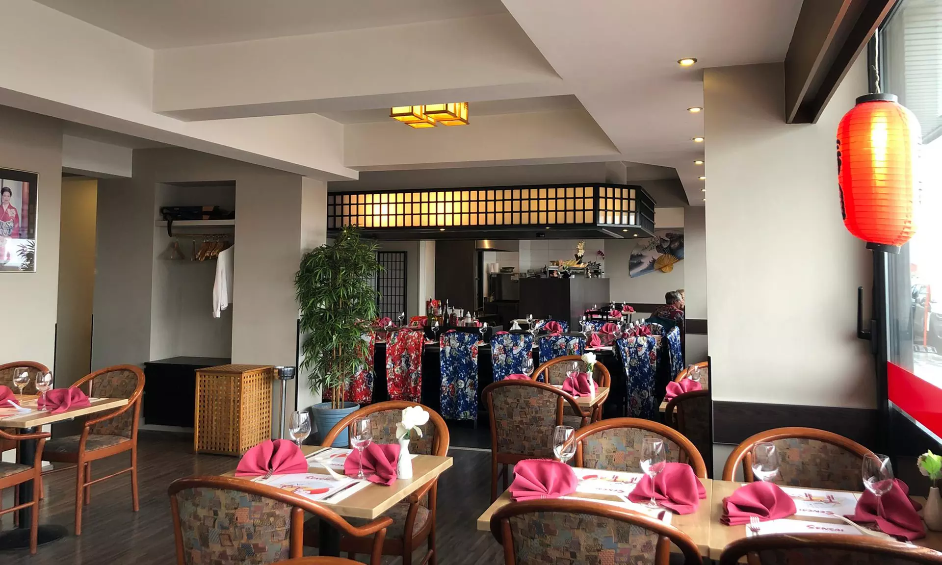 Misosoep + sushischotel voor twee