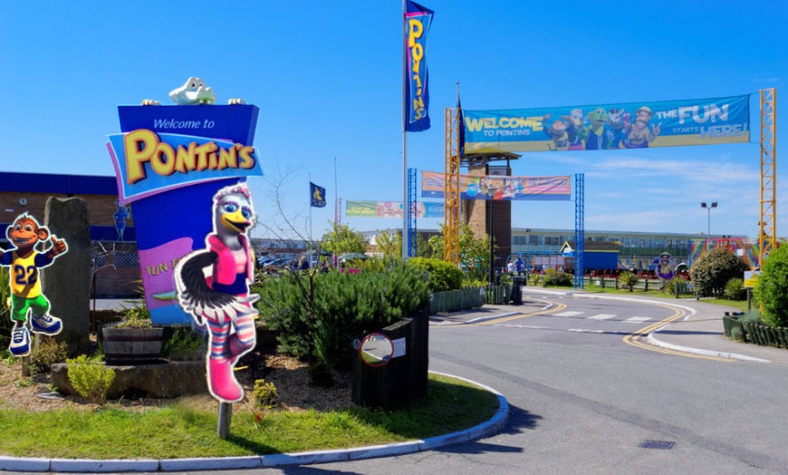 Image 5: 7-Night Summer Pontins Park Break