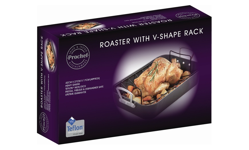 Image 8: 15'' Roaster with a V-Shaped Rack