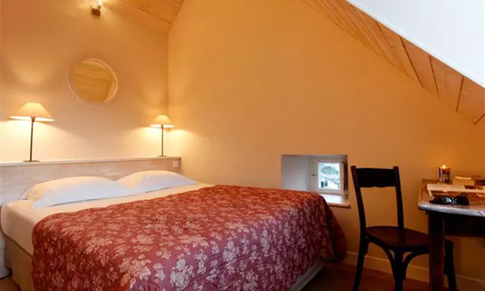 Morbihan en 4* : chambre double avec pdj, option huitres, vin et vélo