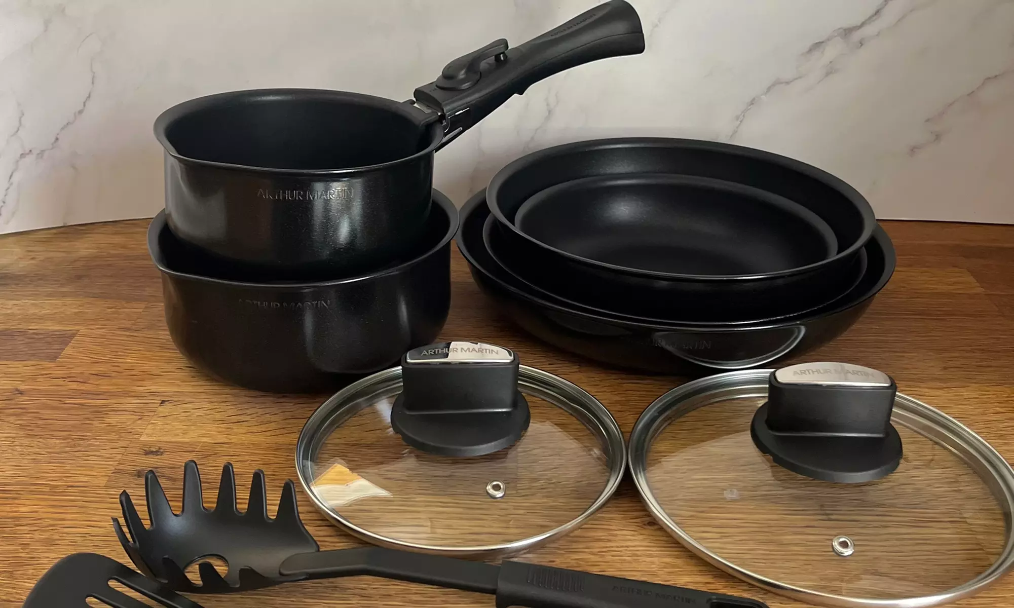 Arthur Martin 12-tlg. Kochgeschirr-Set AM268B in Schwarz - Primary Image