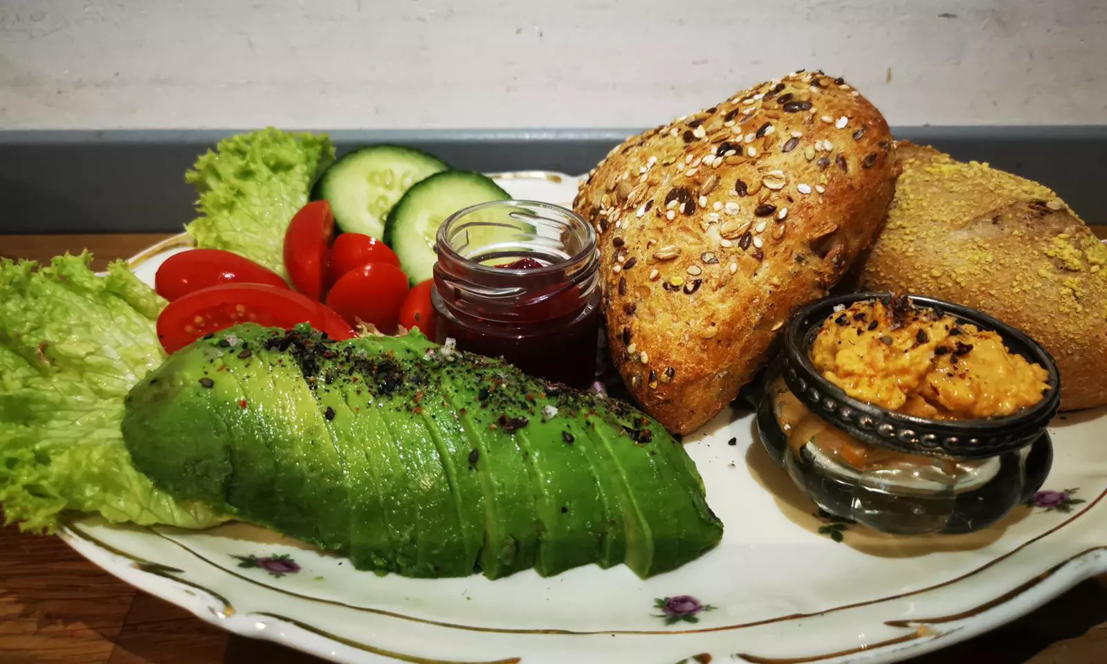 Frühstück inkl. Heißgetränk für 2 oder 4 Personen