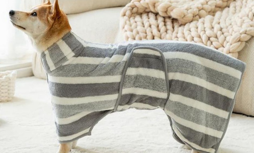 Image 1: Absorbent Pet Bathrobe Towel